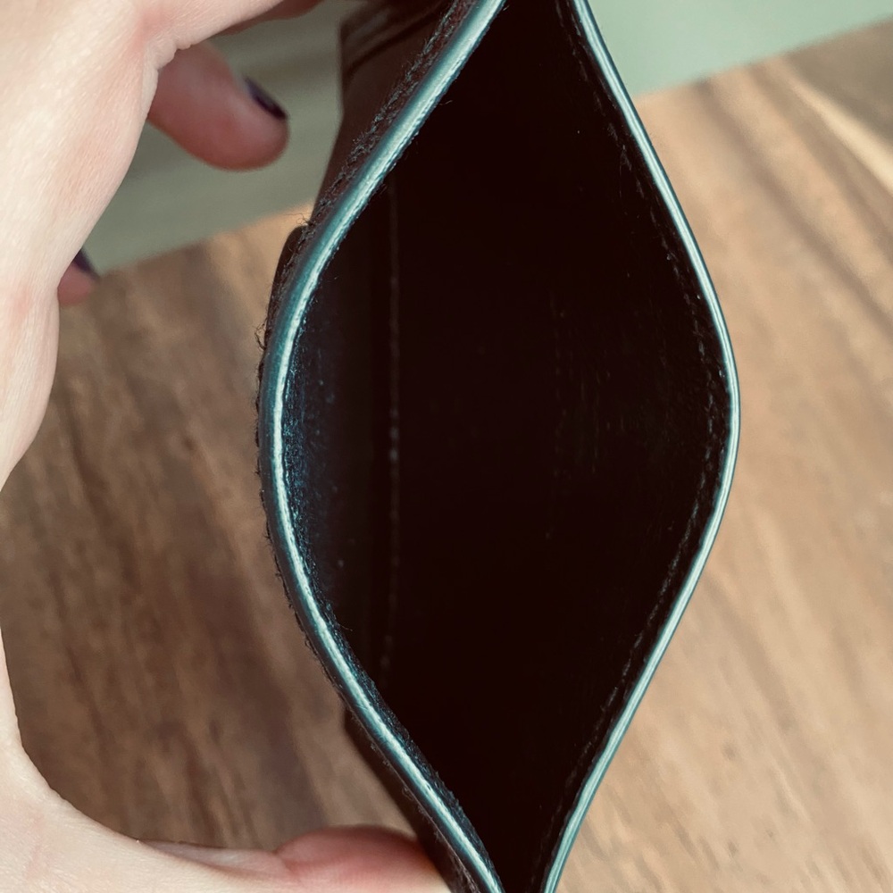 Gucci Black Leather Textured Card Holder - Picture 3 of 5